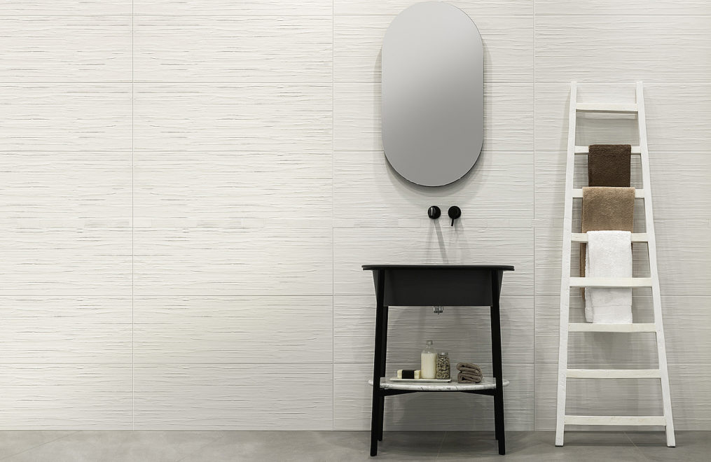 euro-tile-stone-comfortg-bathroom-1015x660